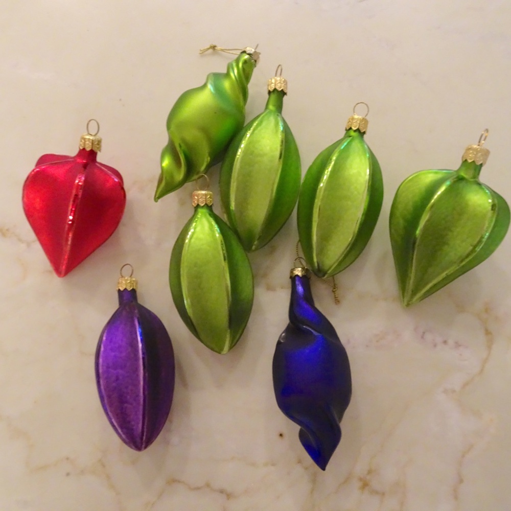 Set of 8 Green Purple & Red Frosty Glass Abstract Artsy Christmas Ornaments - Picture 7 of 10